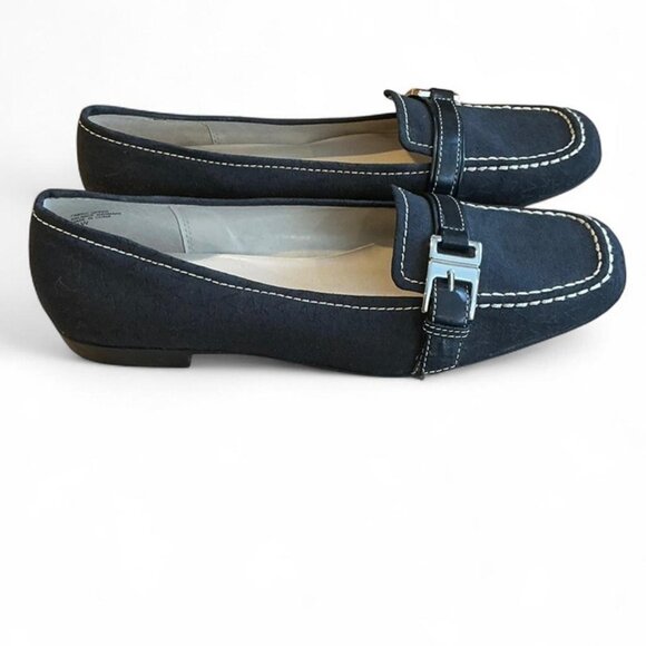 Anne Klein AK Black Buckle Loafers Size 8.5 Classic Work Flats NWOT - Picture 2 of 3